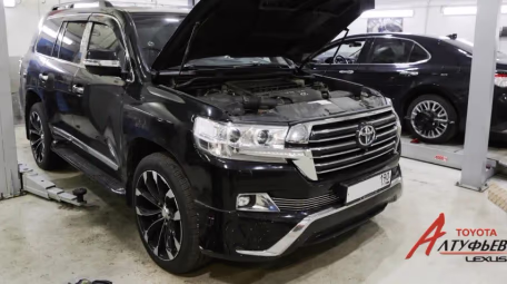 О рестайлинге автомобилей Toyota Land Cruiser 200