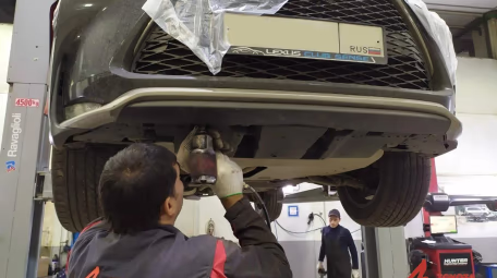 Обзор гибридного ДВС и работы по замене махового колеса и диска сцепления на Lexus NX300H