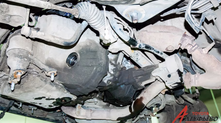 Lexus RX 2-го поколения: устранение течи масла