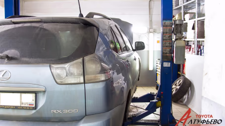 Замена пневматических стоек на Lexus RX 300