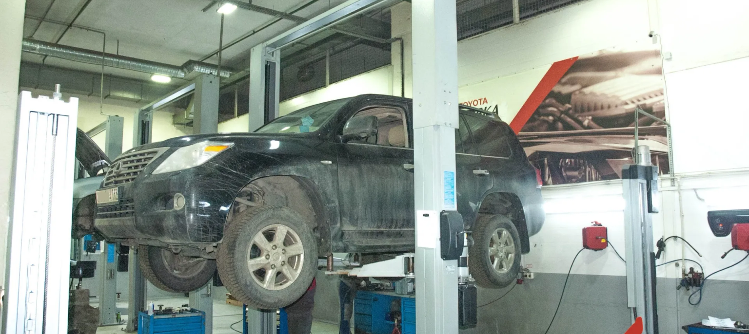 О третьем поколении Lexus LX 570 и немного о проблемах подвески