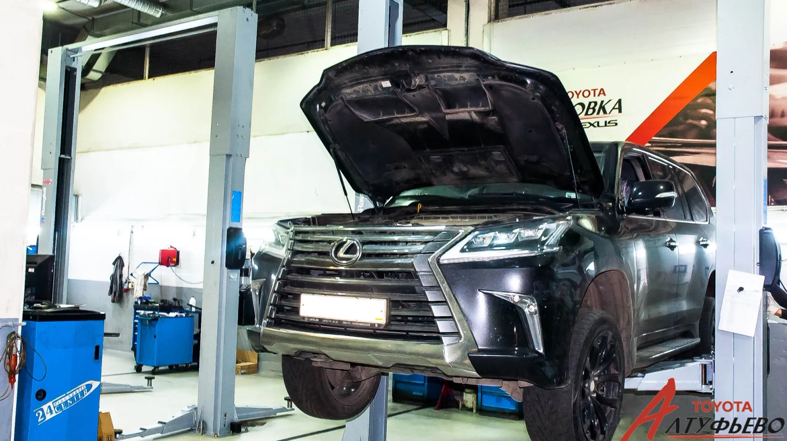 Обзор и техобслуживание Lexus LX 450D
